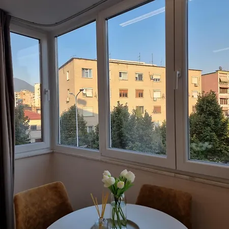 Apartment Azure 4 *